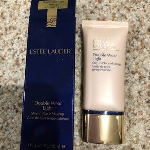 Estée Lauder double wear light - intensity 3